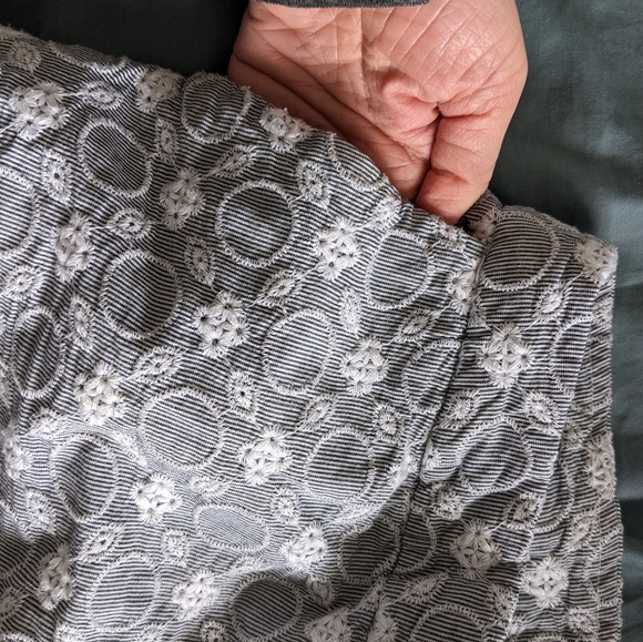 2 pairs of shorts - Picture 9 of 10